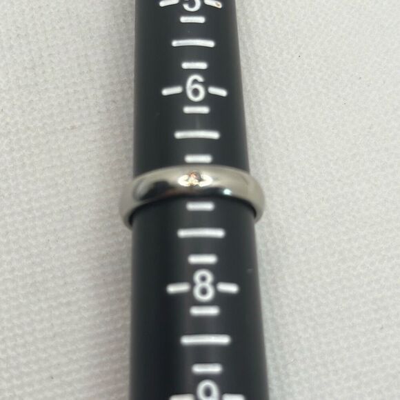 NWOT Size 7 Stainless steel band with solitaire zircon stone - Picture 4 of 4